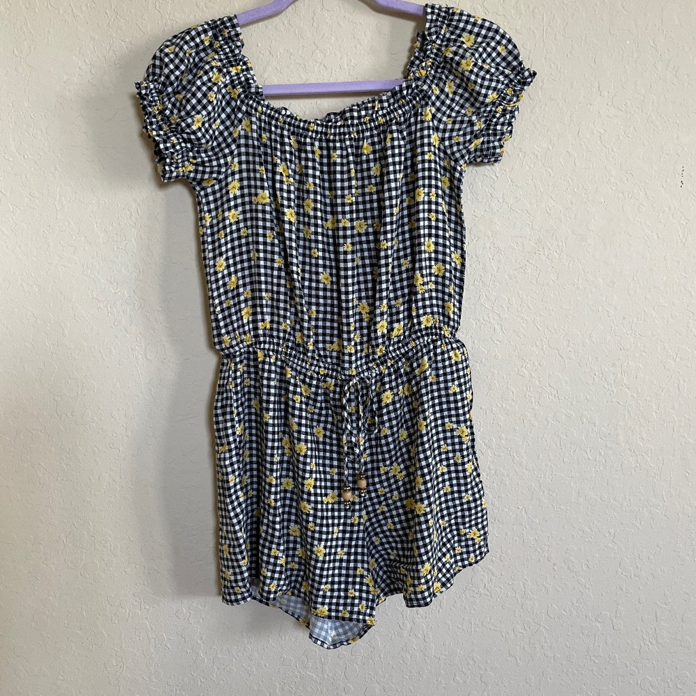 ✨Trendy sunflower romper✨